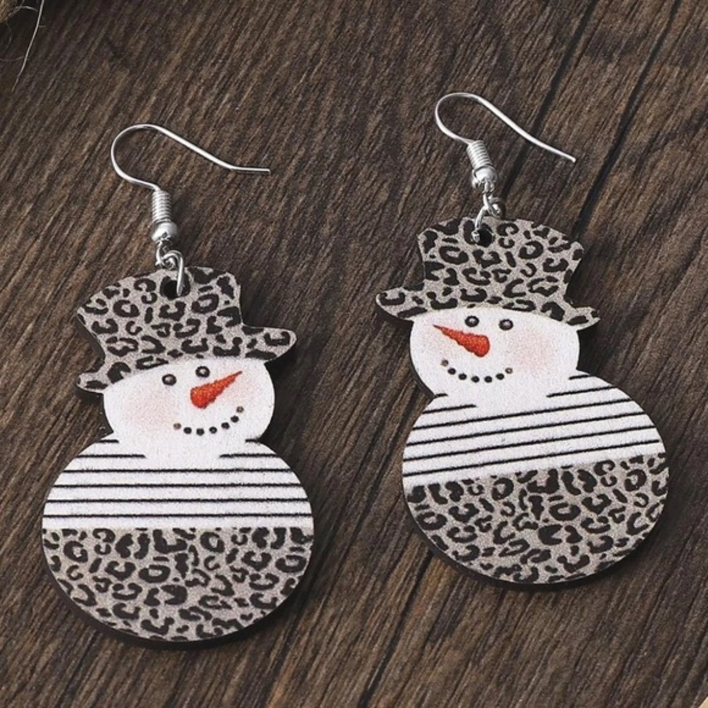 Snowman Drop Leopard Print Decor Earrings